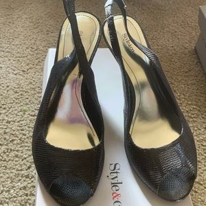 Style & Co. Black size 9. Lizard textured look.